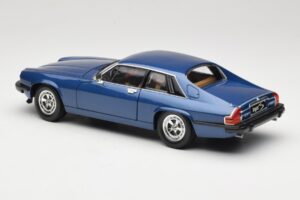 Jaguar XJ-S Albastru Road Signature 1:18 92658 Metal - imaginea 7 din 8