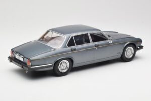 Jaguar XJ Series III Metallic Grey MCG 1:18 MCG18177 Metal - imaginea 2 din 6