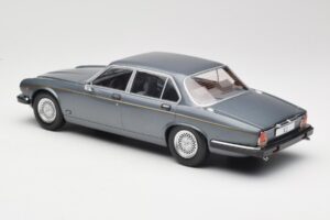 Jaguar XJ Series III Metallic Grey MCG 1:18 MCG18177 Metal - imaginea 5 din 6