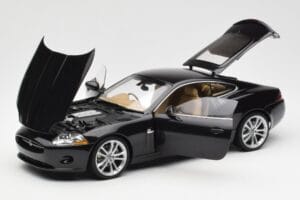 Jaguar XK-R X150 Midnight Negru AUTOart 1:18 73632 Metal - imaginea 2 din 8