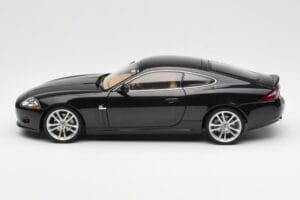 Jaguar XK-R X150 Midnight Negru AUTOart 1:18 73632 Metal - imaginea 4 din 8