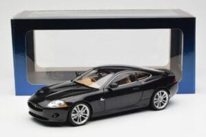Jaguar XK-R X150 Midnight Negru AUTOart 1:18 73632 Metal - imaginea 8 din 8