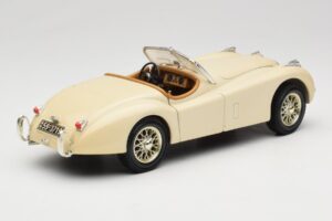 Jaguar XK120 Alb Eduscho 1:18 7482-1HTH Metal - imaginea 3 din 8