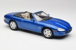 Jaguar XK8 X100 Cabriolet Azure Albastru Maisto 1:18 50286 Metal - imaginea 6 din 8