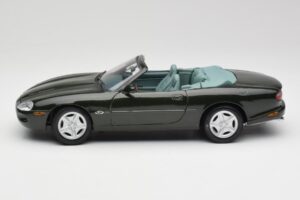 Jaguar XK8 X100 Cabriolet British Racing Verde Maisto 1:18 50285 Metal - imaginea 4 din 8