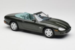 Jaguar XK8 X100 Cabriolet British Racing Verde Maisto 1:18 50285 Metal - imaginea 6 din 8