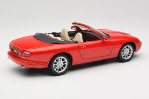 Jaguar XKR X100 Roșu Maisto 1:18 50330 Metal - imaginea 3 din 8
