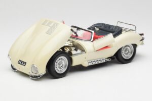 Jaguar XKSS Crem AUTOart 1:18 73512 Metal - imaginea 2 din 8