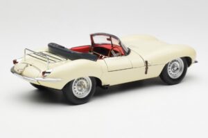 Jaguar XKSS Crem AUTOart 1:18 73512 Metal - imaginea 3 din 8