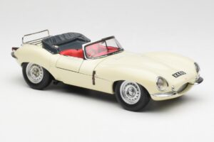 Jaguar XKSS Crem AUTOart 1:18 73512 Metal - imaginea 6 din 8