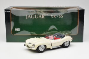 Jaguar XKSS Crem AUTOart 1:18 73512 Metal - imaginea 8 din 8