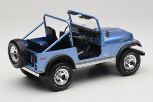 Jeep CJ-7 Laredo Albastru MCG 1:18 MCG18553 Metal - imaginea 2 din 6