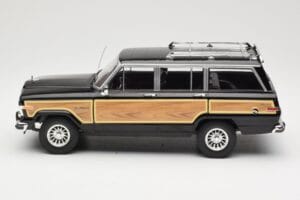 Jeep Grand Wagoneer Negru KK-Scale 1:18 KKDC181113 Metal - imaginea 3 din 6