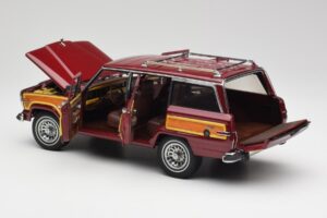 Jeep Grand Wagoneer Classic Roșu AUTOart 1:18 74002 Metal - imaginea 5 din 8