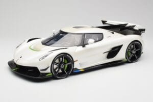 Koenigsegg Jesko Attack Crystal White Pearl GT Spirit 1:12 GT501 Rășină