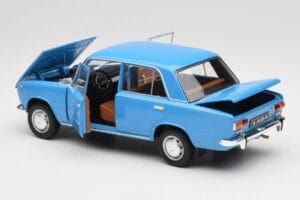 Lada 1200 2101 Albastru IXO 1:18 18CMC204OP Metal - imaginea 5 din 8