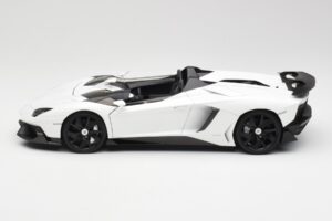 Lamborghini Aventador J Alb AUTOart 1:18 74674 Metal - imaginea 4 din 8