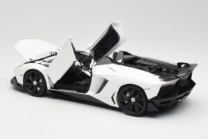 Lamborghini Aventador J Alb AUTOart 1:18 74674 Metal - imaginea 5 din 8