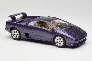 Lamborghini Diablo Violet Maisto 1:18 3028 Metal - imaginea 6 din 8