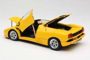 Lamborghini Diablo Roadster Galben AUTOart 1:18 70092 Metal - imaginea 5 din 8