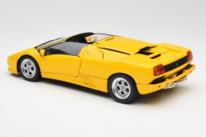 Lamborghini Diablo Roadster Galben AUTOart 1:18 70092 Metal - imaginea 7 din 8