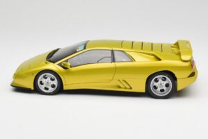 Lamborghini Diablo SE30 Anniversary Edition Galben Spyder AUTOart 1:18 79157 Metal - imaginea 4 din 8