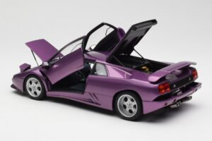 Lamborghini Diablo SE30 Jota Violet Metalizat AUTOart 1:18 79142 Compozit - imaginea 5 din 8