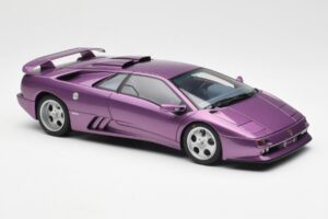 Lamborghini Diablo SE30 Jota Violet Metalizat AUTOart 1:18 79142 Compozit - imaginea 6 din 8