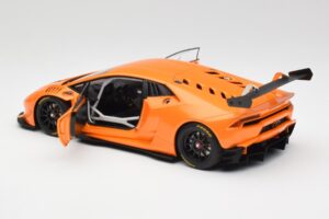 Lamborghini Huracan LP620-2 Super Trofeo Arancio Borealis Pearl Effect Portocaliu AUTOart 1:18 81558 Metal - imaginea 5 din 8