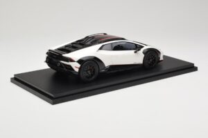Lamborghini Huracan Sterrato No. 63 Alb TopSpeed 1:18 TS0610 Rășină - imaginea 2 din 6