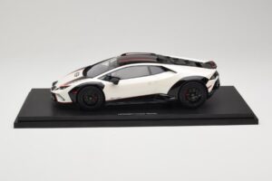 Lamborghini Huracan Sterrato No. 63 Alb TopSpeed 1:18 TS0610 Rășină - imaginea 3 din 6