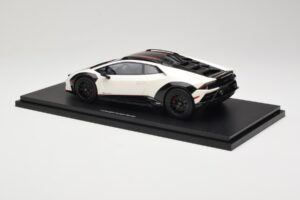 Lamborghini Huracan Sterrato No. 63 Alb TopSpeed 1:18 TS0610 Rășină - imaginea 5 din 6