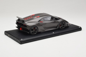 Lamborghini Sesto Elemento Matte Black MR Collection 1:18 LAMB054 Rășină - imaginea 3 din 6