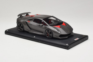 Lamborghini Sesto Elemento Matte Black MR Collection 1:18 LAMB054 Rășină - imaginea 4 din 6