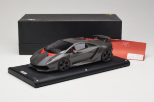 Lamborghini Sesto Elemento Matte Black MR Collection 1:18 LAMB054 Rășină - imaginea 6 din 6