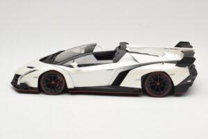 Lamborghini Veneno Roadster Alb Cu Linie Roșie Kyosho 1:18 C09502W Metal - imaginea 3 din 6
