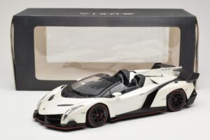 Lamborghini Veneno Roadster Alb Cu Linie Roșie Kyosho 1:18 C09502W Metal - imaginea 6 din 6