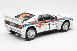 Lancia 037 Martini #1 W. Rohrl / C. Geistdorfer Winner Rally Monte Carlo 1983 Versiune de Noapte Kyosho 1:18 08306A Metal - imaginea 3 din 8