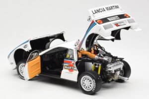 Lancia 037 Martini #1 W. Rohrl / C. Geistdorfer Winner Rally Monte Carlo 1983 Versiune de Noapte Kyosho 1:18 08306A Metal - imaginea 5 din 8