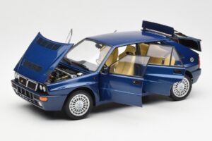 Lancia Delta HF Integrale Evo II Albastru Kyosho 1:18 08341BL Metal - imaginea 2 din 8