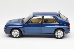 Lancia Delta HF Integrale Evo II Albastru Kyosho 1:18 08341BL Metal - imaginea 4 din 8