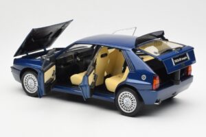 Lancia Delta HF Integrale Evo II Albastru Kyosho 1:18 08341BL Metal - imaginea 5 din 8