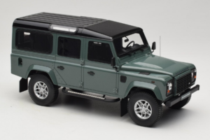 Land Rover Defender Station Wagon Keswick Green GT Spirit 1:18 GT527 Rășină - imaginea 4 din 6