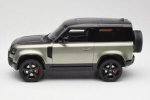 Land Rover Defender 90 HSE P400 L663 Pangea Green Metallic GT Spirit 1:18 GT517 Rășină - imaginea 3 din 6