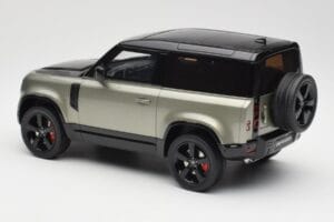 Land Rover Defender 90 HSE P400 L663 Pangea Green Metallic GT Spirit 1:18 GT517 Rășină - imaginea 5 din 6