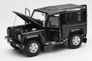 Land Rover Defender 90 Santorini Negru Metalic Kyosho 1:18 08901BK Metal - imaginea 2 din 8