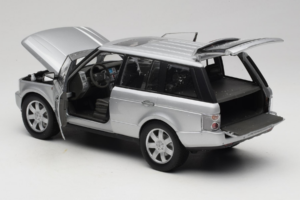 Land Rover Range Rover L322 Argintiu Welly 1:18 12536W Metal - imaginea 5 din 8