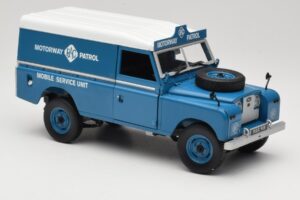 Land Rover Series III 109 Soft Top Motorway Patrol Albastru Eagles Race 1:18 4403 Metal - imaginea 6 din 8