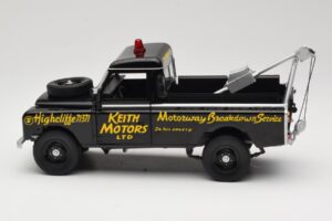 Land Rover Series III Vehicul de Recuperare Negru Universal Hobbies 1:18 4411 Metal - imaginea 4 din 8