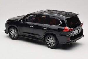 Lexus LX570 J200 Negru LCD 1:18 LCD18010-BL Metal - imaginea 7 din 8